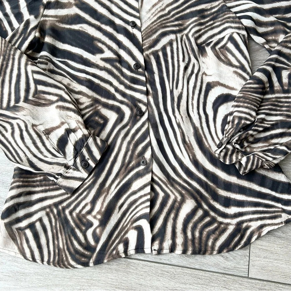 Vintage Louben Tiger Print Semi Sheer Button Down Shirt  Made in Canada - Picture 9 of 14